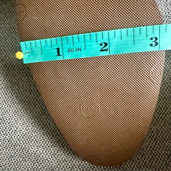 Salvatore Ferragamo Vara Bow Nero
Black 9.5 - Picture 12 of 15